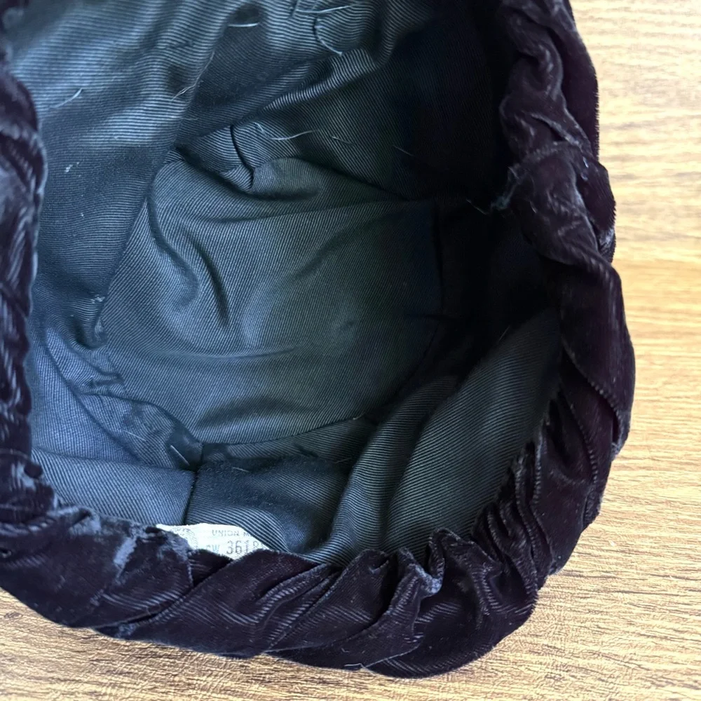 Vintage 50s Black Velvet Turban Draped Fitted Hat Film Noir Glam Art Deco OS‎